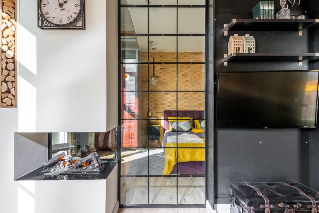 Cuisine semi-ouverte Paris 13 avec verrière intérieure
